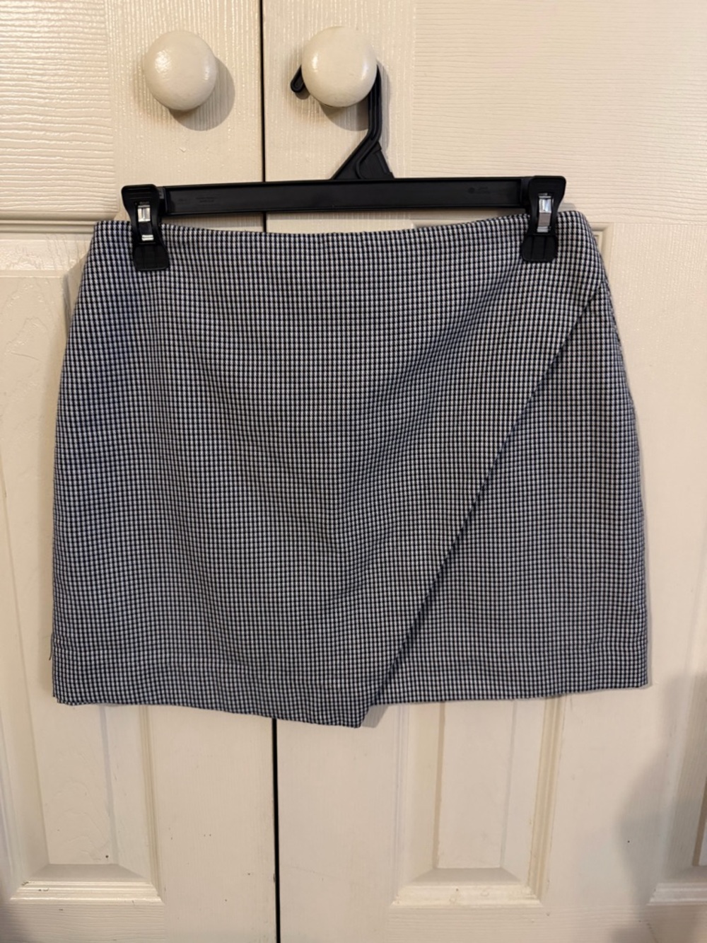 Forever 21 Black and White Mini Skirt